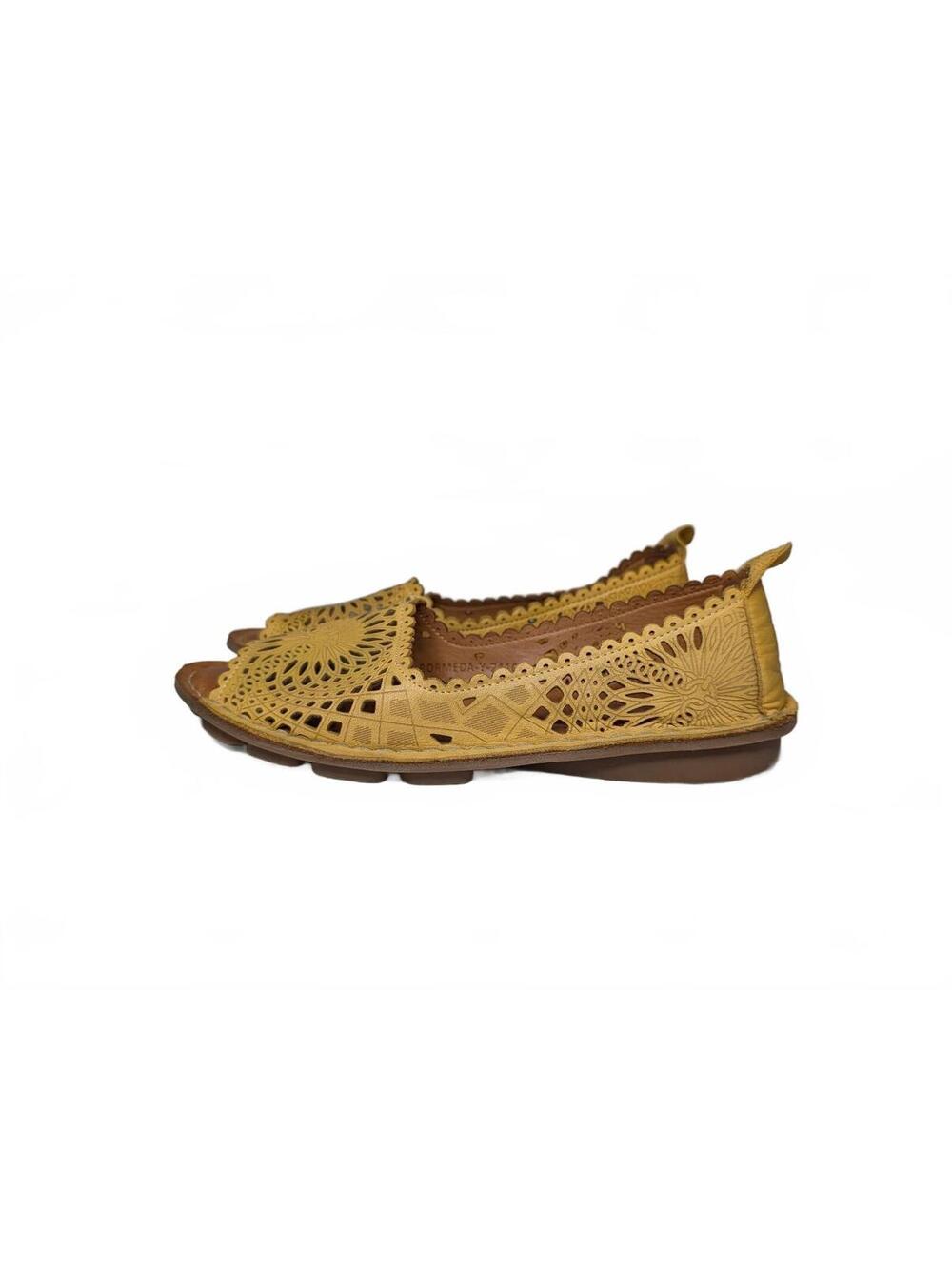Spring Step Bormeda Yellow Leather Cutout Peep Toe Flats Size 39